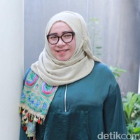 Melly Goeslaw dalam sebuah kesempatan pada 2018. Badannya belum selangsing sekarang. (Foto: Ismail)