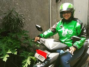 Pipit, Single Mom Tangguh yang Jadi Driver Go-Jek