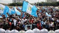 Jimmy diprotes oleh rakyatnya sendiri. Guatemala adalah negara yang terkenal korup. (Luis Echeverria/REUTERS)