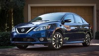 Nissan Sentra juga menjadi mobil yang mengecewakan pada 2017, karena dinilai posisi berkendara yang tidak asyik. Foto: Pool (Carsscoop)