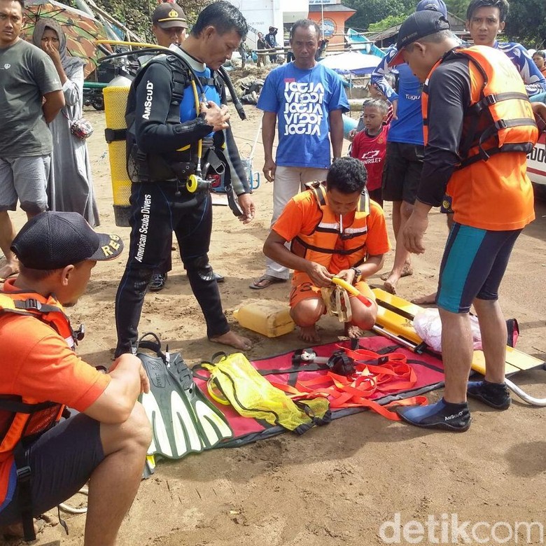 Berenang di Area Larangan Wisatawan Hilang di Pantai 