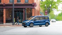 Ford Transit Connect juga dinilai kurang memuaskan karena terlalu boros, dan bagian interior yang terlihat murah. Foto: Pool (Carsscoop)