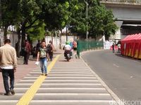 Pilih Mangkal di Pintu Stasiun Tn Abang, Ini Curhat Pengemudi Opang