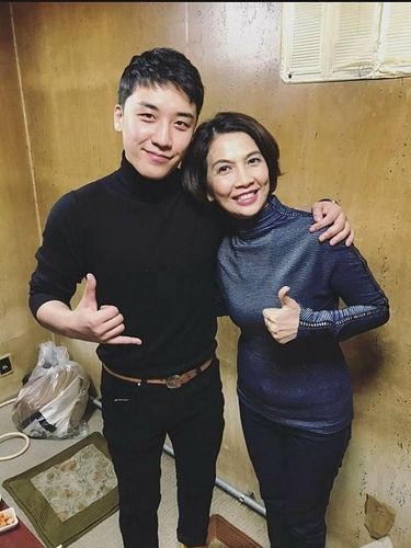 Seungri 'BIGBANG' dan ibunda Raline Shah