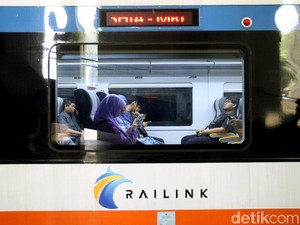 Kereta vs Bus dan Taksi, Pilih Naik Apa ke Bandara Soetta?