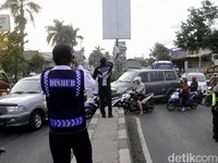 Alasan Truk Ogah Masuk Tol: dari Masalah Tarif Hingga Pungli