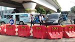 Foto: Pemotor Bingung Lihat Jalan Jatibaru Tanah Abang Ditutup