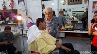 Sandiaga menyebut gaya rambutnya blaping, belah pinggir. Foto: Faiq Hidayat/detikcom
