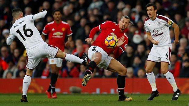 Ibrahimovic Bersedia Main Lagi di MU