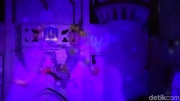 Video mapping ialah sebuah teknik penggunaan cahaya dan proyeksi sehingga menciptakan ilusi optis pada objek