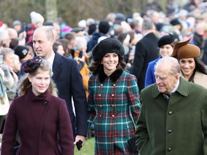 Ada Perbedaan Antara Kate Middleton & Meghan Markle Saat Difoto, Ini Artinya