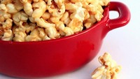Walaupun perpaduan antara popcorn dan karamel jadi hal yang biasa. Akan tetapi rasanya yang manis dengan tekstur renyah bisa Anda nikmati dari karamel popcorn. Foto: Istimewa