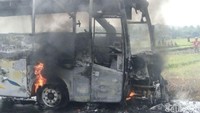 Kecelakaan terjadi sekitar pukul 08.15 WIB.