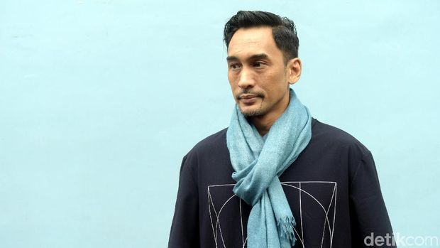 Mesranya Glenn Fredly dan Kekasih, 'Ayat-ayat Cinta 2' Dikritik