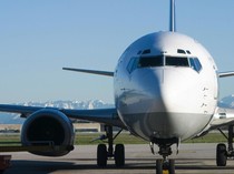 Ngeri! Pria Tewas Usai Tersedot Mesin Boeing 737 di Bandara Iran