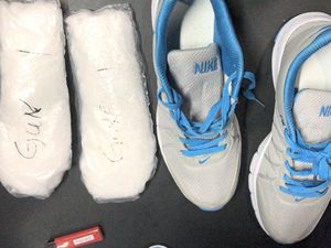 Pakai Sepatu Seharga Rp 500 Juta, Suprianto Diamankan di Batam