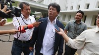 Sementara itu Dirut PT Pertamina (Persero), Elia Massa Manik, mengatakan pihaknya juga akan melakukan berbagai langkah efisiensi agar harga BBM bersubsidi tidak mengalami kenaikan.