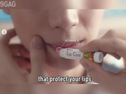 Kocak, Aksi 2 Pria Thailand Bintangi Iklan Lip Balm yang Jadi Viral