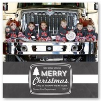 Bagaimana dengan kartu Natal yang satu ini? Petugas pemadam kebakaran di Oklahoma menjadi sorotan tahun lalu saat membuat pemotretan kartu Natal dengan model enam anak mereka. Keenam bayi tersebut duduk dengan wajah polos memakai baju kembar di atas mobil pemadam kebakaran. Foto: Ist.