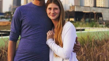 Ini foto yang diunggah Jennifer di Instagram, memperlihatkan ia bersama Nassar beberapa waktu lalu di Kuwait. Foto: Instagram