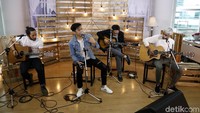 Uki berhasil mewujudkan mimpinya untuk menjadi musisi sukses dengan sahabat-sahabatnya itu. Asep Syaifullah/detikHOT.