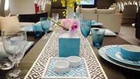 Interior pesawat ini di desain oleh seorang desainer pesawat asal Prancis bernama Jacques Plerrejean. Seluruh dekorasinya dibuat senada dengan tema pesawat yang elegan (Deerjet)