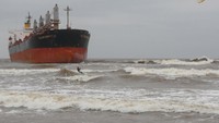 Kapal tersebut dimiliki oleh Oceanfleet Shipping dari Yunani. Foto: REUTERS/Ints Kalnins