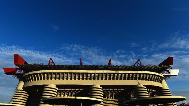 MILAN, ITALY - FEBRUARY 26:  A general view of the stadium prior to the UEFA Europa League Round of 32 match between FC Internazionale Milano and Celtic FC at Stadio Giuseppe Meazza on February 26, 2015 in Milan, Italy.  (Photo by Jamie McDonald/Getty Images)