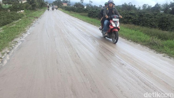 Luncuran Awan Panas Sinabung 4,6 Km, Terjauh Sepanjang 2017