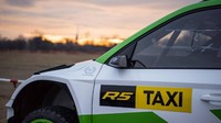 Tak tanggung-tanggung, pemegang juara rally Ceko sebanyak lima kali, Jan Kopecký yang berada di belakang stir kemudinya. Foto: Pool (Motor1)
