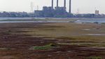 Begini Sungai Nil Saat Surut, Muncul Daratan Bisa Jadi Tempat Mancing