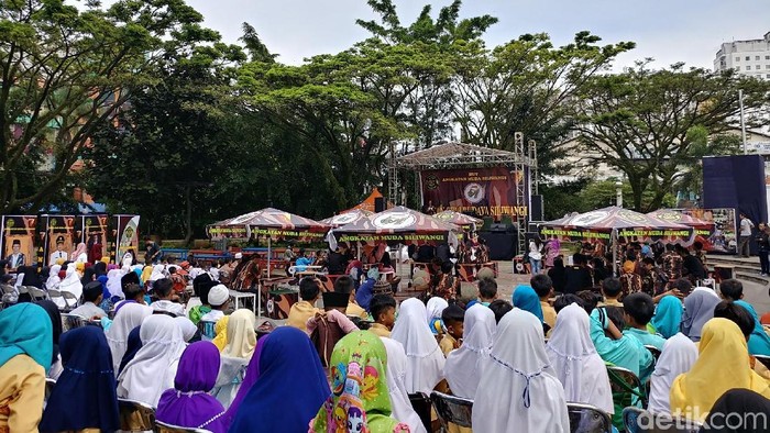 Jalan-jalan Sambil Nonton Budaya Sunda di Festival Siliwangi