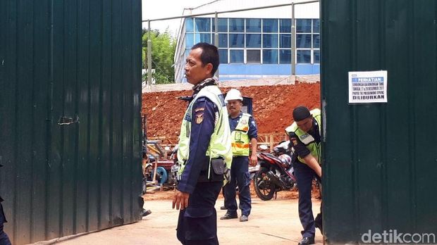 TKP Tewasnya 2 Pekerja di Pakubuwono Spring Dipasang Garis Polisi