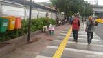 Penampakan Opang dan PKL Mangkal Lagi di Trotoar Stasiun Tanah Abang