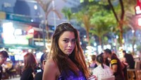 Ivana Smit -remaja putri warga Belanda yang berusia 18 tahun- merupakan model yang sudah bekerja di Malaysia selama beberapa tahun.