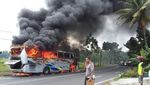 Foto: Kecelakaan Tragis di Bantul hingga Bus Terbakar