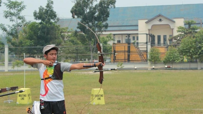 Cerita Atlet Panahan Ponorogo yang Pensiun Lalu Jadi Pelatih Cerita Atlet Panahan Ponorogo yang Pensiun Lalu Jadi Pelatih