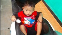 Akun instagram @nmaxnation juga mengunggah foto-foto bagasi Nmax dengan isi berbeda-beda. Ada yang mengisi bagasi Nmax dengan durian, salak, rambutan, hingga anak kecil. Ada-ada saja. Foto: Pool (Instagram)