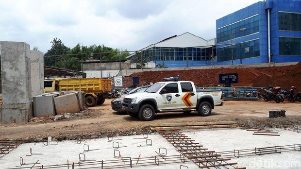 TKP Tewasnya 2 Pekerja di Pakubuwono Spring Dipasang Garis Polisi