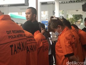 Wanita Ini Bocorkan Modus Pengiriman Ekstasi agar Lolos di Bandara