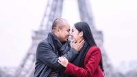 Beginilah aura bahagia pengantin baru. Foto: Instagram/tisthanurma