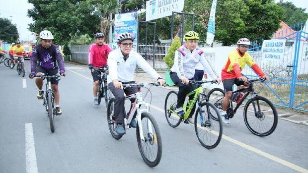 Bupati, Kapolres, dan Dandim Banyuwangi gowes bersama pantau obyek wisata untuk tahun baru