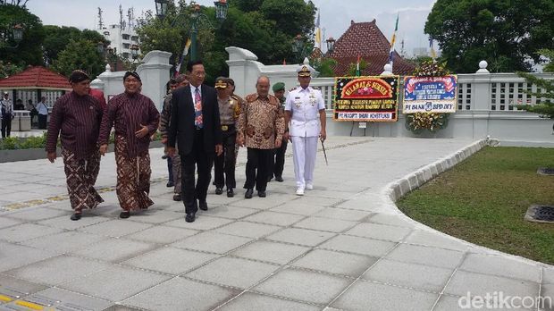 Wajah Baru Pintu  Masuk Kantor Gubernur DIY  Lewat Selatan