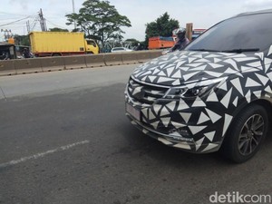 Wuling Cortez Cicipi Aspal Daan Mogot