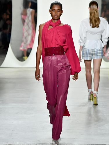 Fashion People Perlu Tahu 5 Warna yang Bakal Tren di 2018