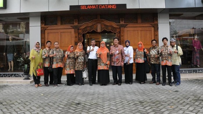 Strategi Agar Pengrajin UKM di Jabar Bisa Maju