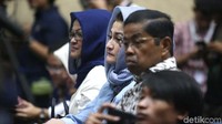 Seperti saat Setya Novanto menjalani sidang kasus korupsi e-KTP, Idrus datang ke persidangan. Foto: Ari Saputra