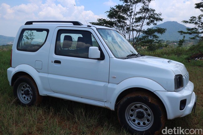Main Tanah Bareng Si Mungil Suzuki Jimny