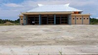Bandar Udara Werur adalah bandar udara yang terletak di Werur, Kabupaten Tambrauw, Papua Barat. Bandar udara ini memiliki ukuran landasan pacu 1.200 × 23 m. Bandara peninggalan Perang Dunia ke II ini akan menjadi alternatif bandara menuju ke Raja Ampat, Papua Barat. Pool/Kemenhub.