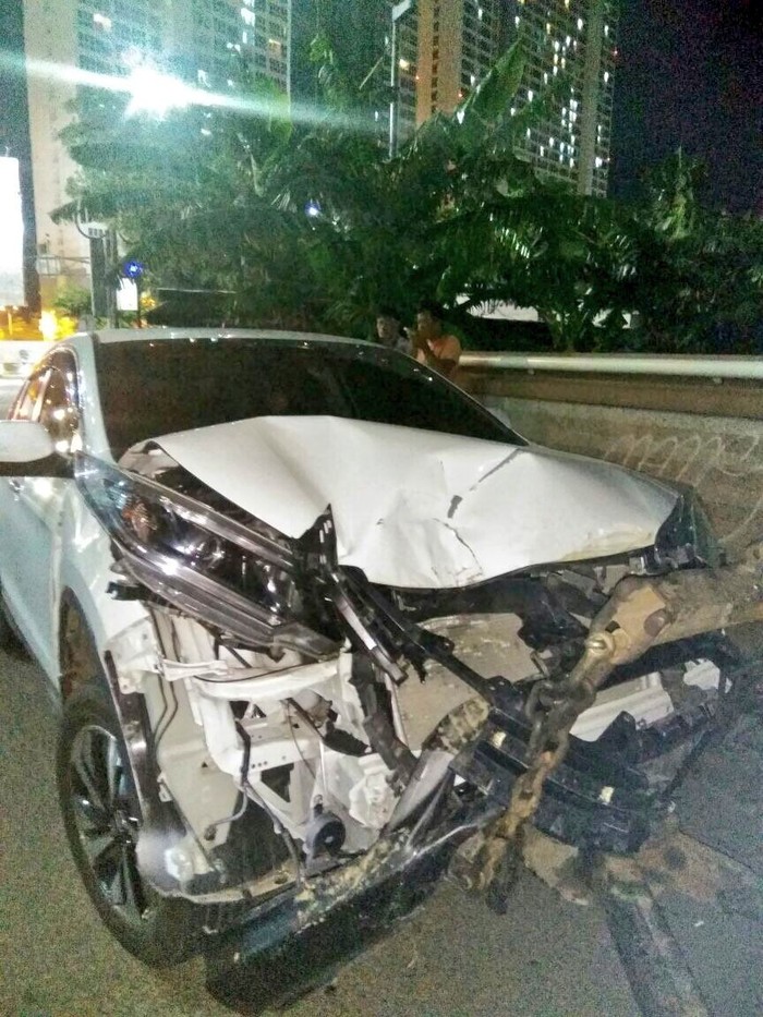 Kecelakaan Truk dan Honda CRV di Jakarta Utara, Kendaraan Ringsek